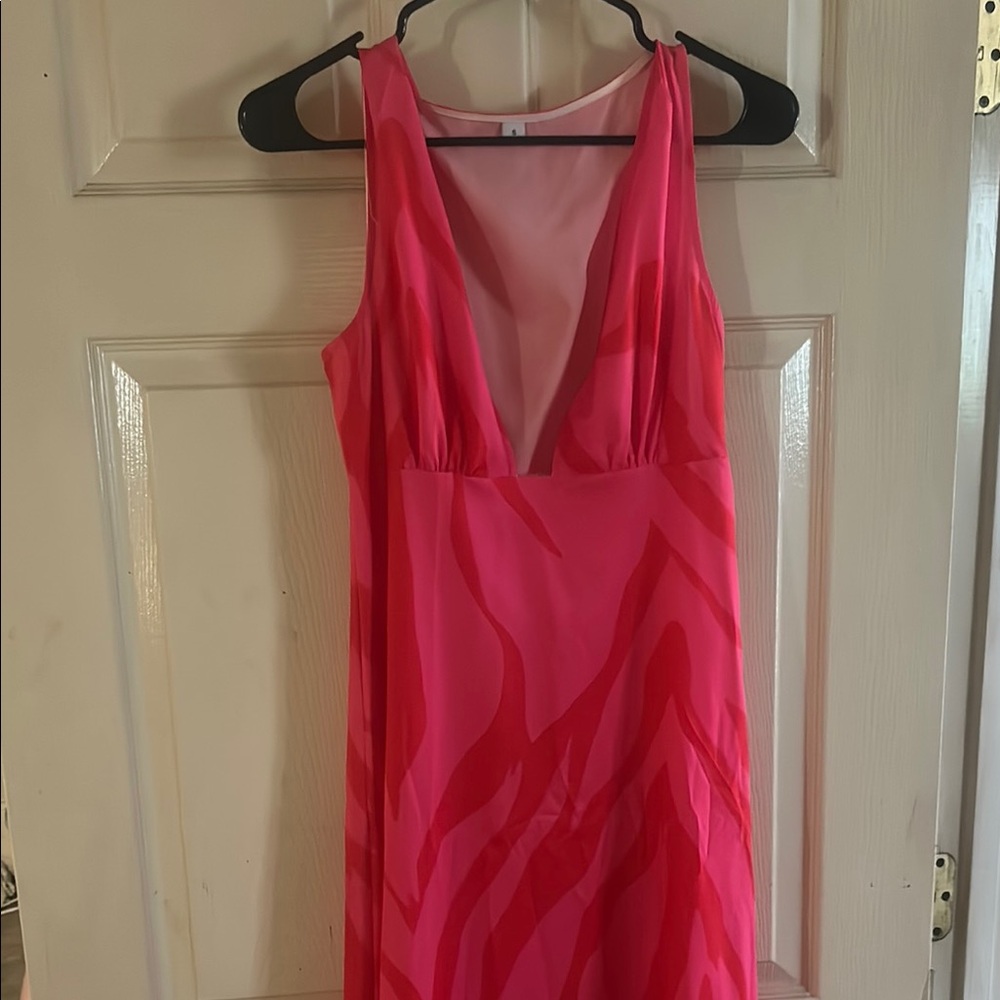 Gorgeous long sleeveless pink floral maxi soft  Dress size small fits medium.